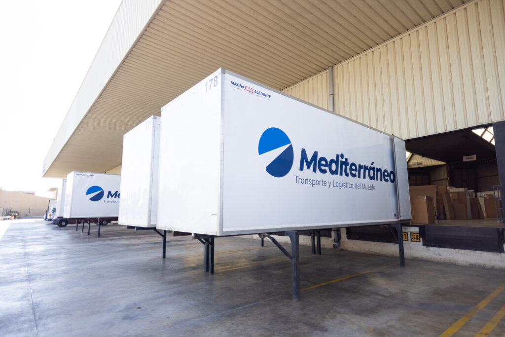 logistica del mueble cajas autoportantes